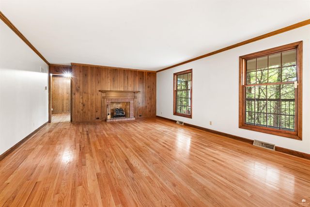 2025 College Heights Road, Manhattan, KS 66502