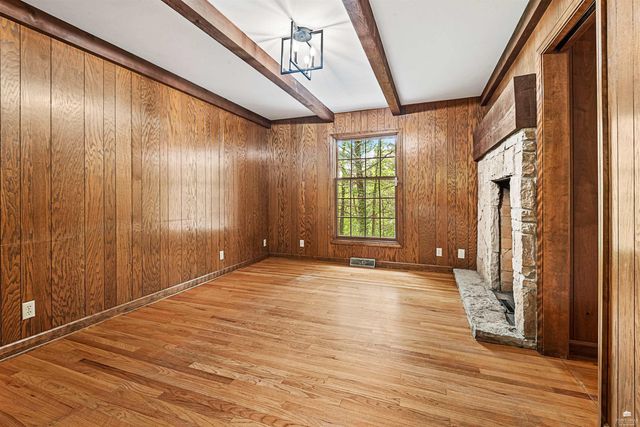 2025 College Heights Road, Manhattan, KS 66502