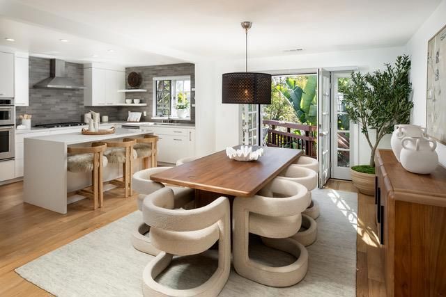 1541 Hull Drive, San Carlos, CA 94070