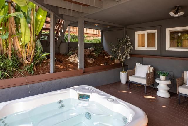 1541 Hull Drive, San Carlos, CA 94070