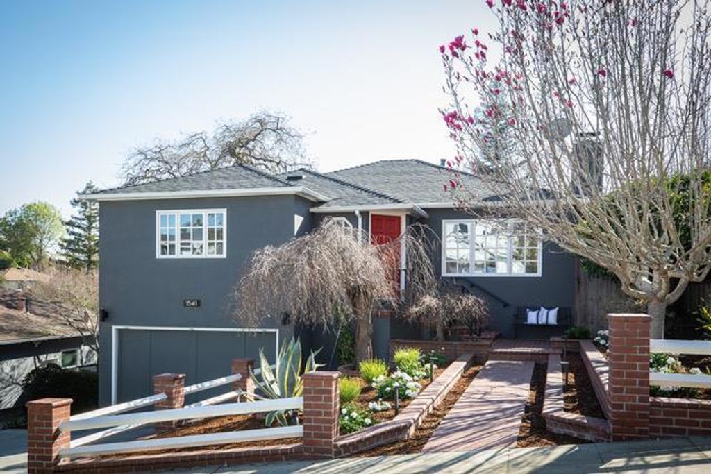 1541 Hull Drive, San Carlos, CA 94070