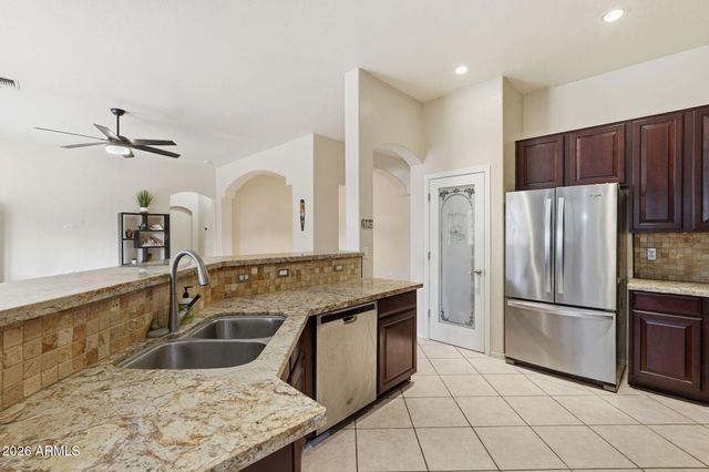 6130 S KIMBERLEE Way, Chandler, AZ 85249