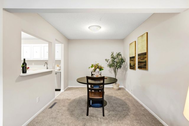 1207 Trailwood S, Hopkins, MN 55343