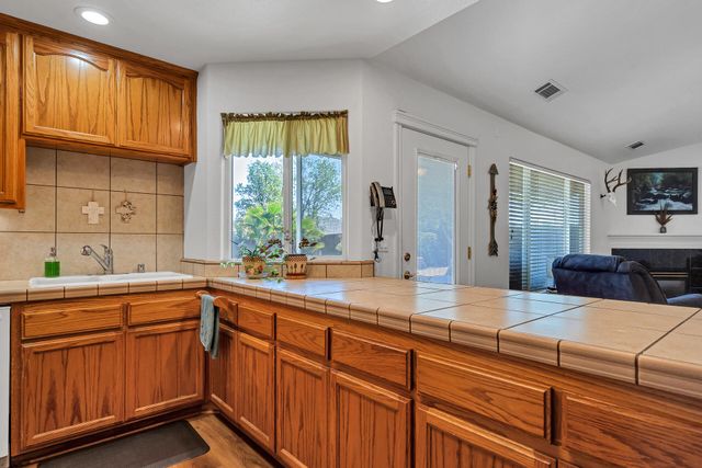 22103 Table Mountain Place, Cottonwood, CA 96022