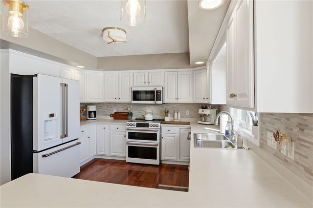 6130 La Frank Drive, Ontario, NY 14519