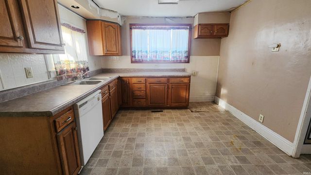 430 W Maple Street, Waterloo, IN 46793