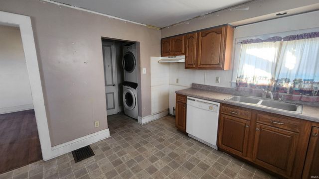 430 W Maple Street, Waterloo, IN 46793