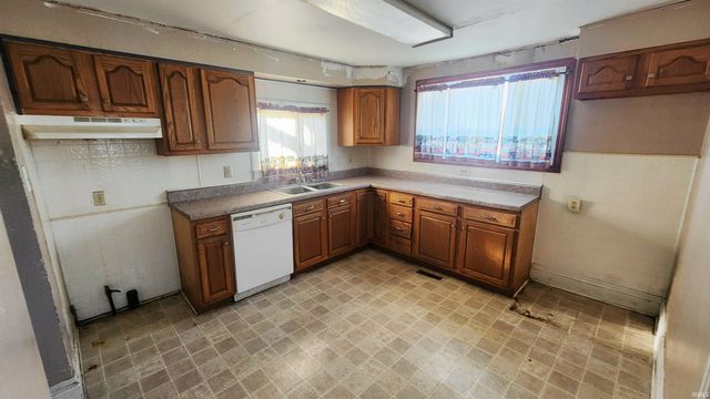 430 W Maple Street, Waterloo, IN 46793