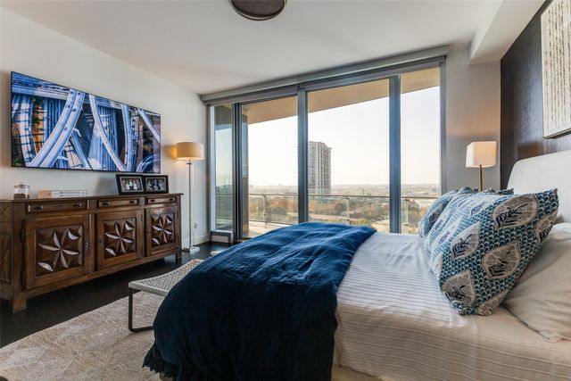 3130 N Harwood Street 801, Dallas, TX 75201