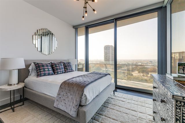 3130 N Harwood Street 801, Dallas, TX 75201