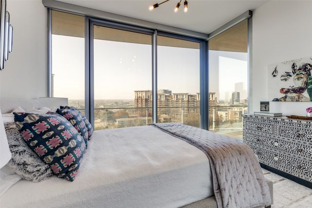 3130 N Harwood Street 801, Dallas, TX 75201