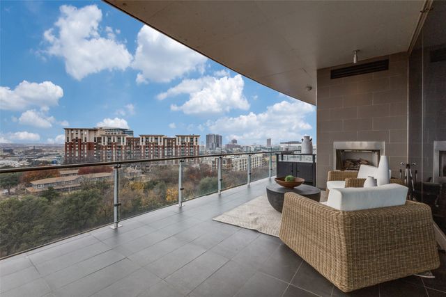 3130 N Harwood Street 801, Dallas, TX 75201