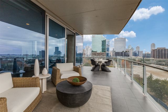 3130 N Harwood Street 801, Dallas, TX 75201