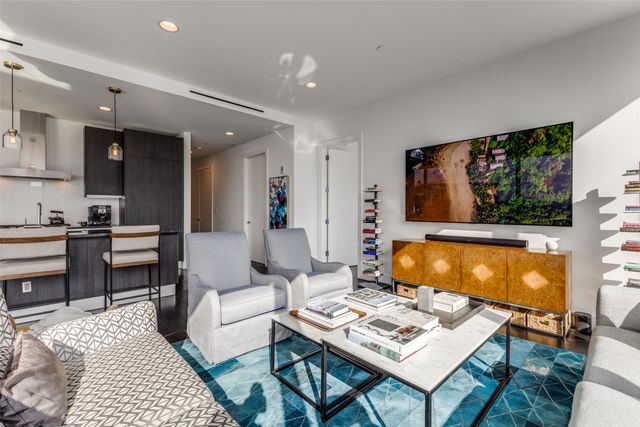 3130 N Harwood Street 801, Dallas, TX 75201