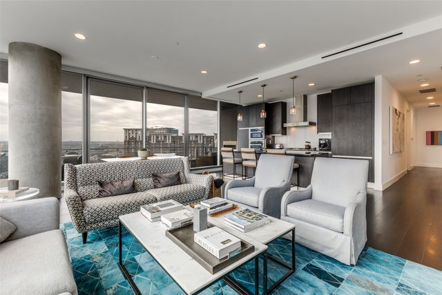 3130 N Harwood Street 801, Dallas, TX 75201