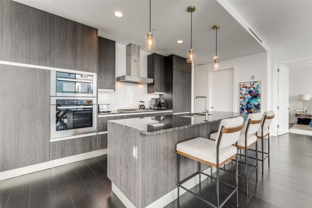 3130 N Harwood Street 801, Dallas, TX 75201