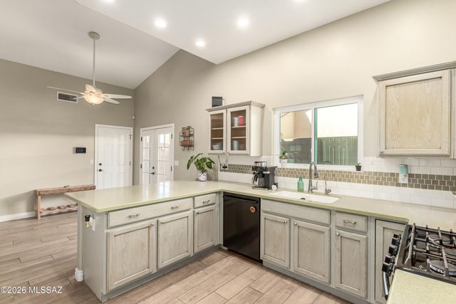 9681 E Paseo Juan Tabo, Tucson, AZ 85747