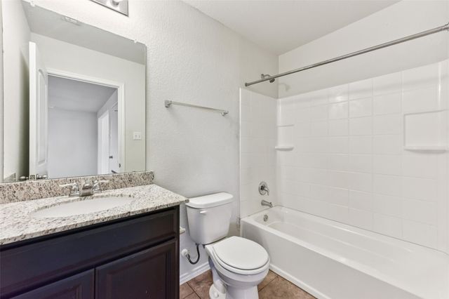 333 La Dera DR, Liberty Hill, TX 78642