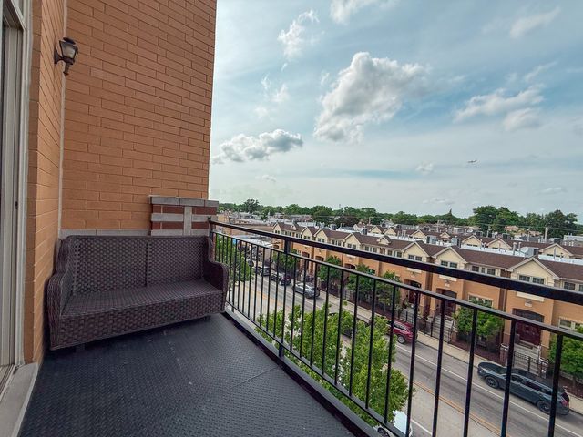 3954 N Oriole Avenue 404, Chicago, IL 60634