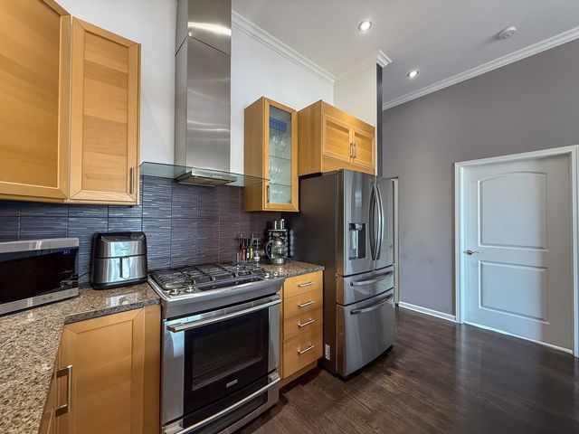 3954 N Oriole Avenue 404, Chicago, IL 60634