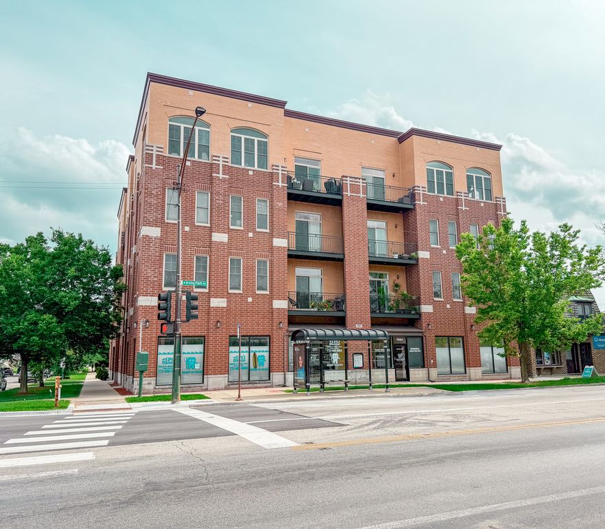 3954 N Oriole Avenue 404, Chicago, IL 60634