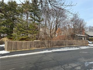 112 Longwood Avenue, Providence, RI 02908