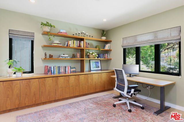 3640 Ashwood Avenue, Los Angeles, CA 90066