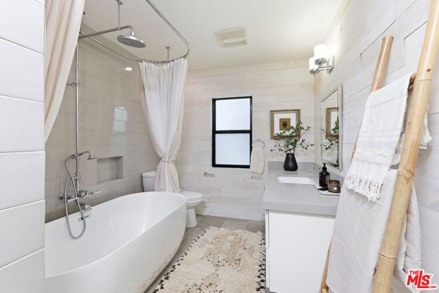 3640 Ashwood Avenue, Los Angeles, CA 90066