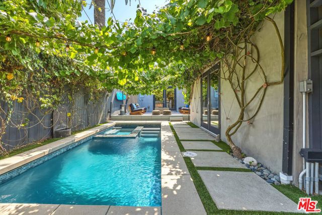 3640 Ashwood Avenue, Los Angeles, CA 90066