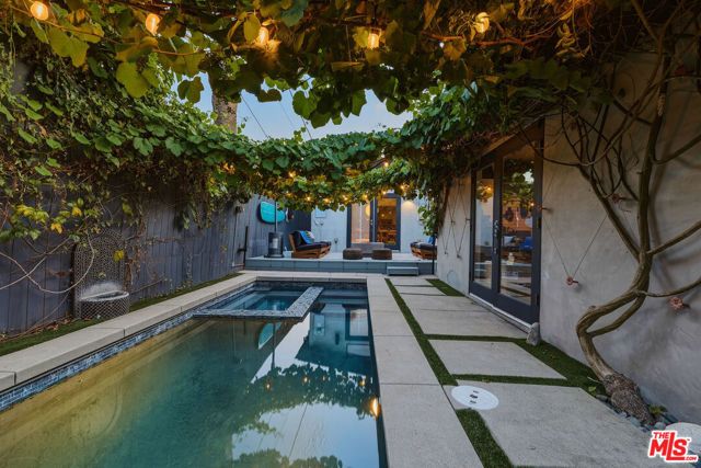 3640 Ashwood Avenue, Los Angeles, CA 90066