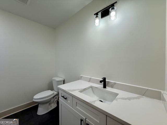 215 Briar Ridge Rd NW, Calhoun, GA 30701