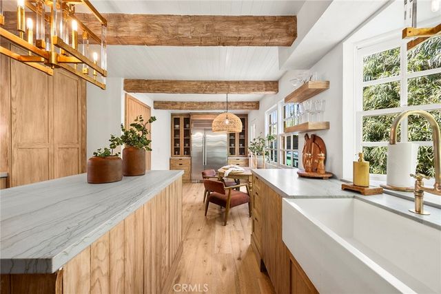 10162 La Sierra, North Tustin, CA 92705