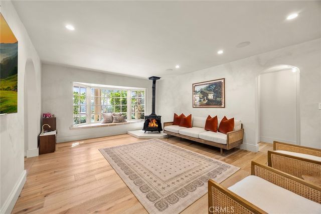 10162 La Sierra, North Tustin, CA 92705