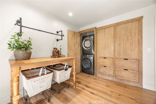 10162 La Sierra, North Tustin, CA 92705