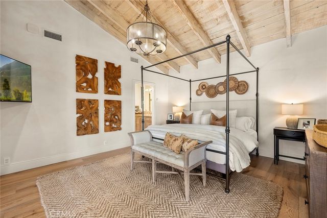 10162 La Sierra, North Tustin, CA 92705