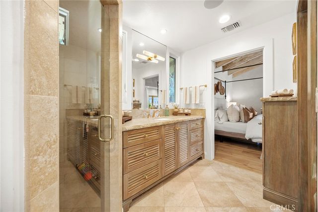 10162 La Sierra, North Tustin, CA 92705