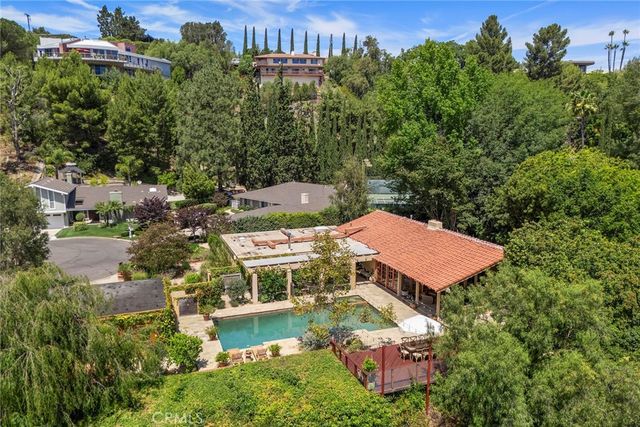 10162 La Sierra, North Tustin, CA 92705