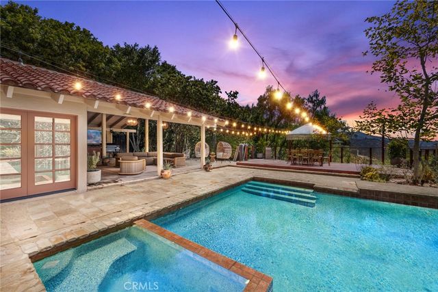 10162 La Sierra, North Tustin, CA 92705