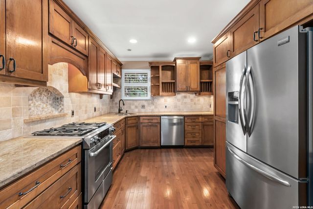 216 TUXEDO AVE, Alamo Heights, TX 78209