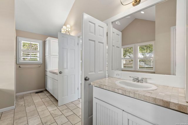 216 TUXEDO AVE, Alamo Heights, TX 78209