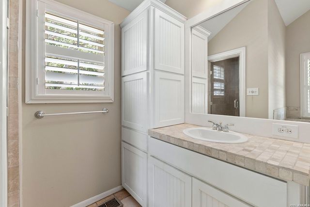 216 TUXEDO AVE, Alamo Heights, TX 78209