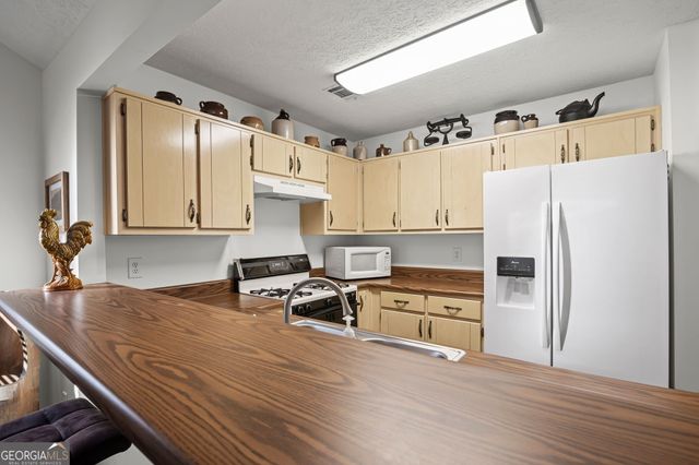 146 Green Tree Drive, Newnan, GA 30265