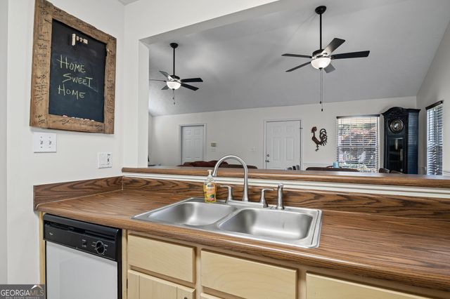 146 Green Tree Drive, Newnan, GA 30265