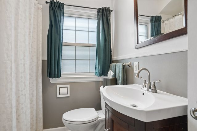 391 Memorial Drive SE, Cedar Rapids, IA 52403