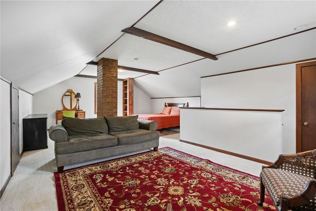 391 Memorial Drive SE, Cedar Rapids, IA 52403