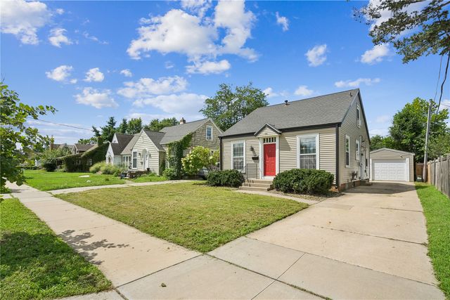 391 Memorial Drive SE, Cedar Rapids, IA 52403