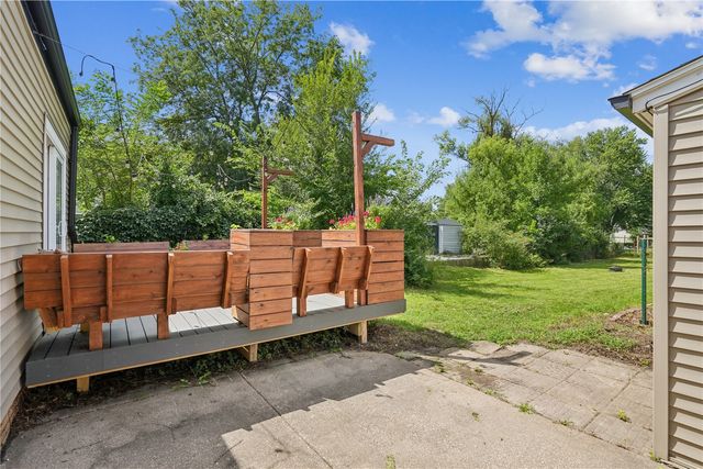 391 Memorial Drive SE, Cedar Rapids, IA 52403