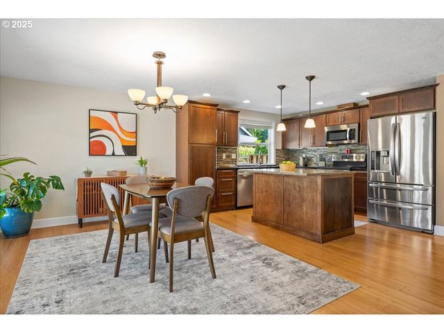 8615 Sw MONTICELLO St, Beaverton, OR 97008