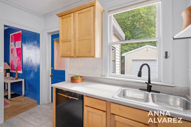 848 Madison Avenue Se, City Of Grand Rapids, MI 49507