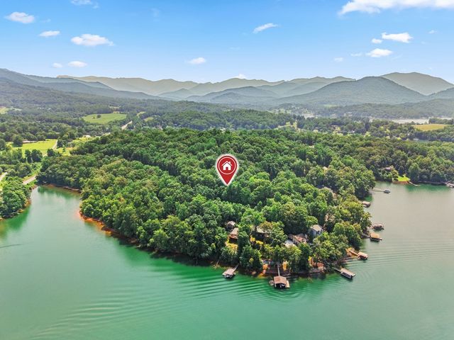 27 Dogwood Hollar Lane, Hayesville, NC 28904